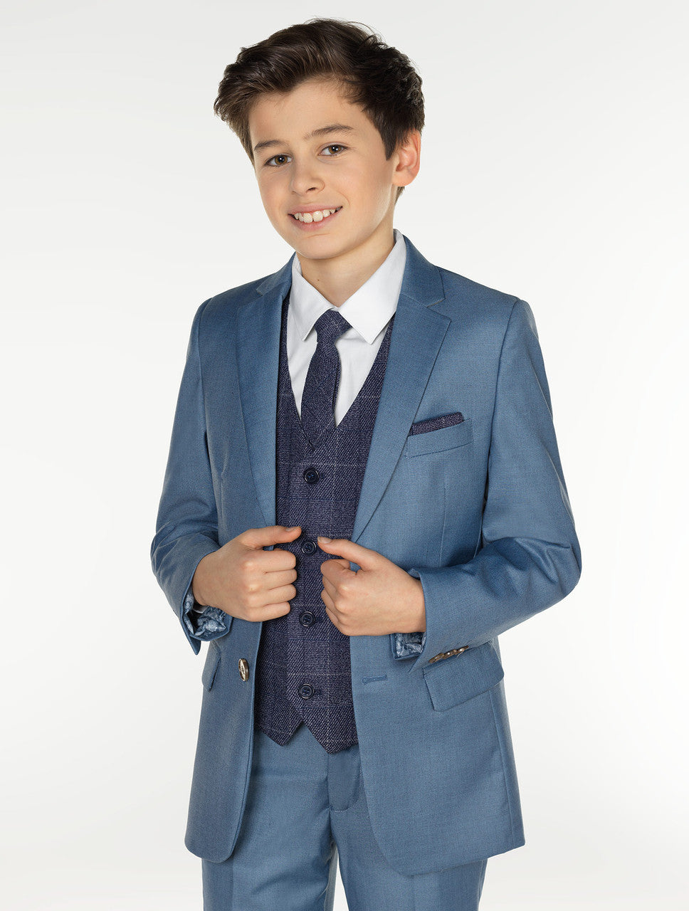 chambray & suit Sampson
