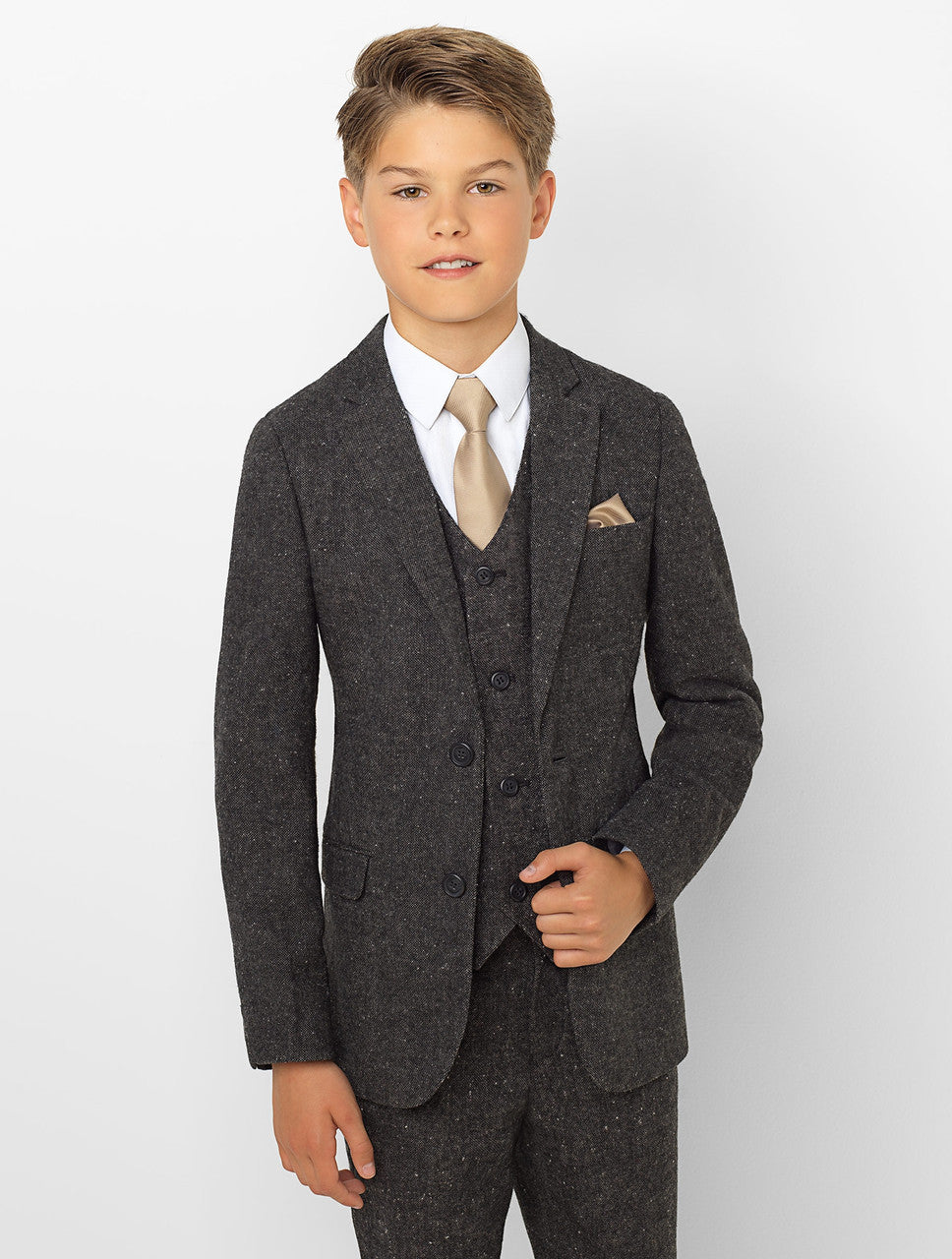 suit Ainsley
